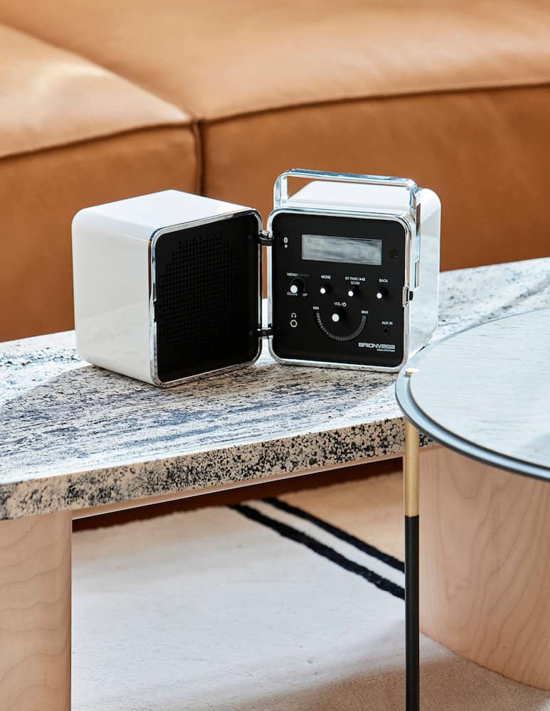 rinascente Brionvega Radio Cubo Ts522D+S 50Th Anniversary Edition. - White