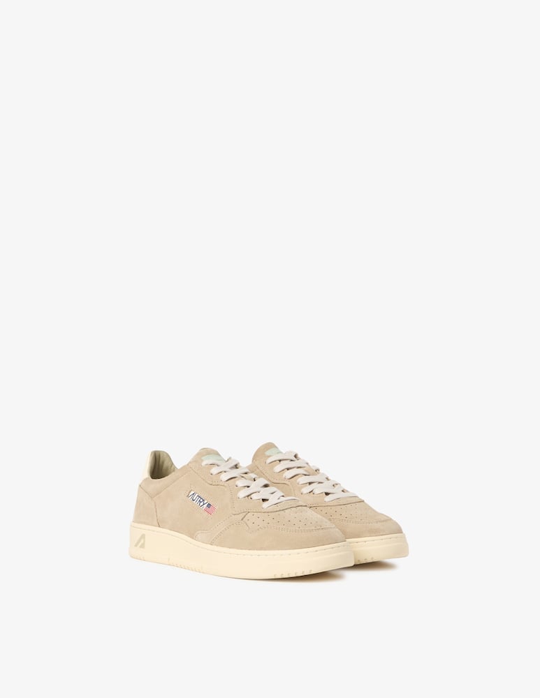 AUTRY Medalist low sneakers - picture 2 AUTRY Medalist low sneakers - picture 2