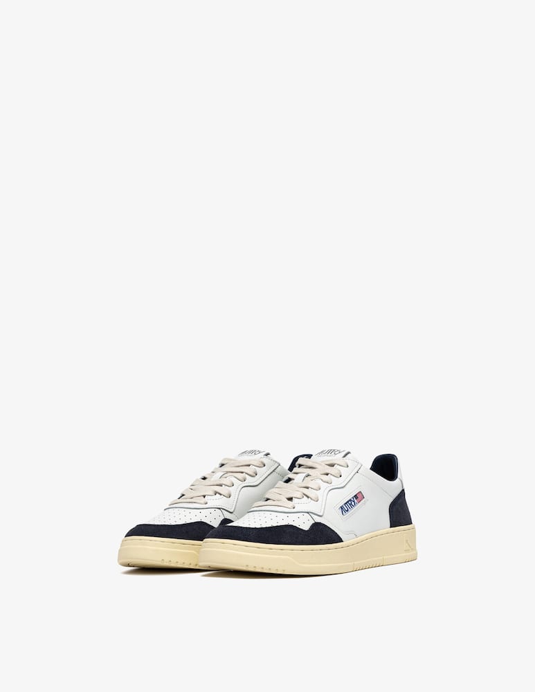 AUTRY Medalist low sneakers - picture 2 AUTRY Medalist low sneakers - picture 2