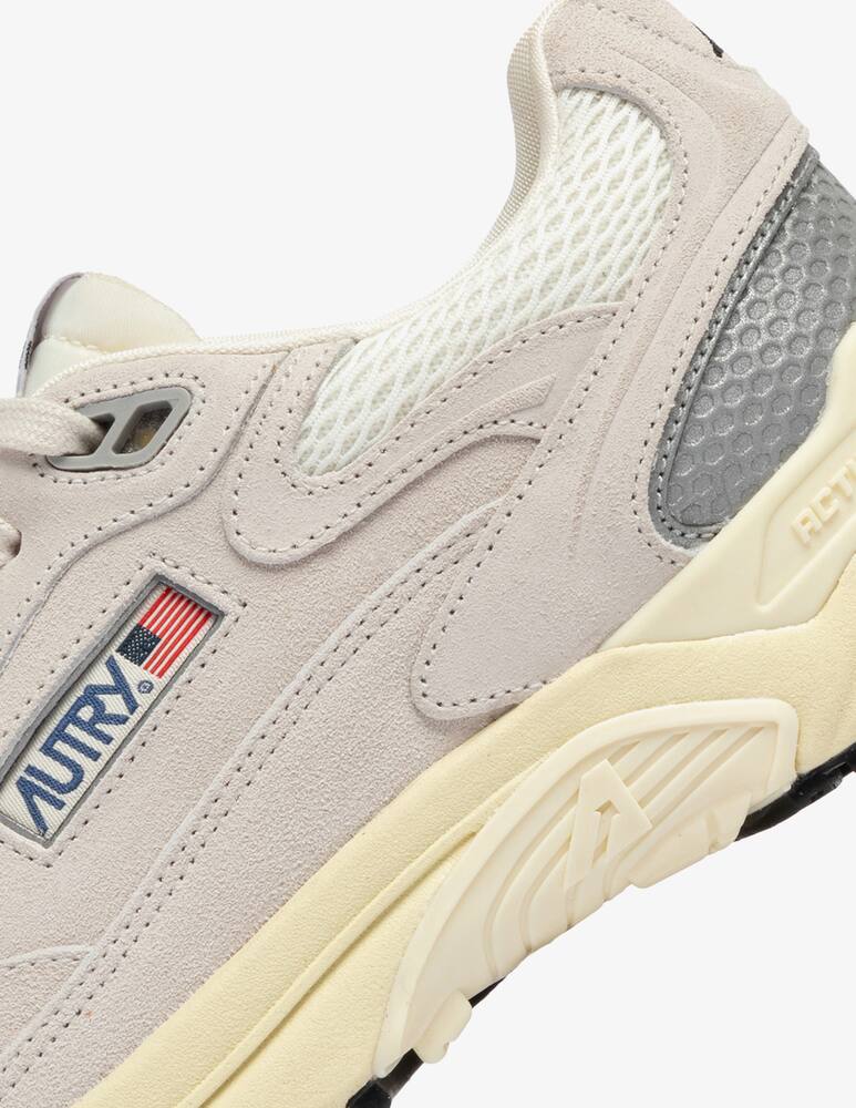 AUTRY Hyperway low sneakers - picture 6 AUTRY Hyperway low sneakers - picture 6