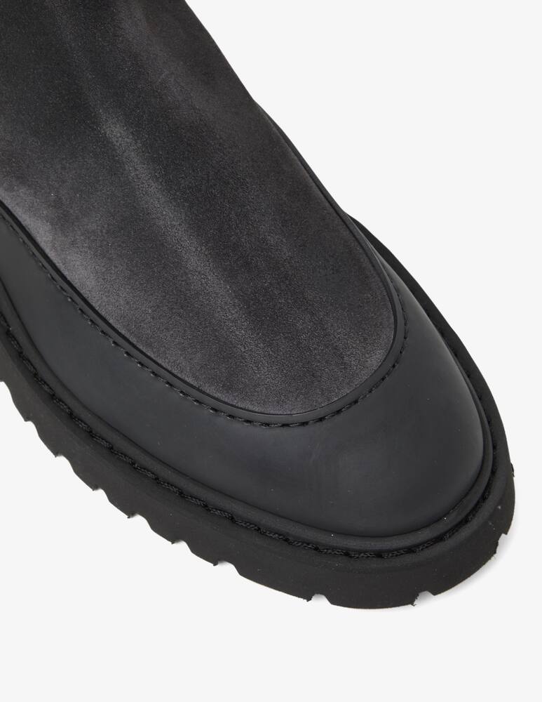 rinascente Doucal's Stivaletto chelsea in suede - Nero