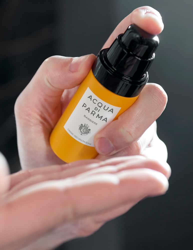 Acqua di Parma Barbiere Crema Viso Multiazione 50 ml - immagine 4 Acqua di Parma Barbiere Crema Viso Multiazione 50 ml - immagine 4