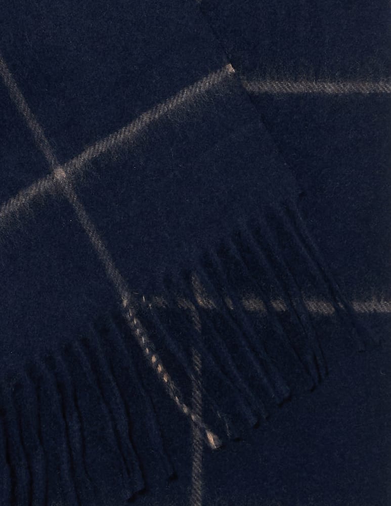 Pure Cashmere Macro check scarf - picture 2 Pure Cashmere Macro check scarf - picture 2