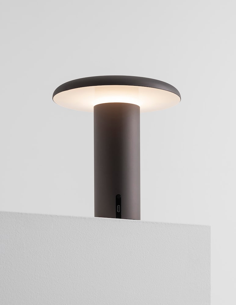 Artemide Lampada da tavolo Takku - immagine 1 Artemide Lampada da tavolo Takku - immagine 1