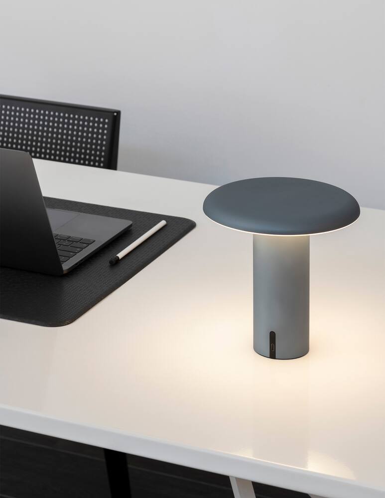 Artemide Table lamp Takku Grey Anodised - picture 4 Artemide Table lamp Takku Grey Anodised - picture 4