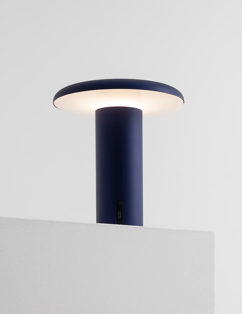 Artemide Lampada da tavolo Takku - immagine 1 Artemide Lampada da tavolo Takku - immagine 1