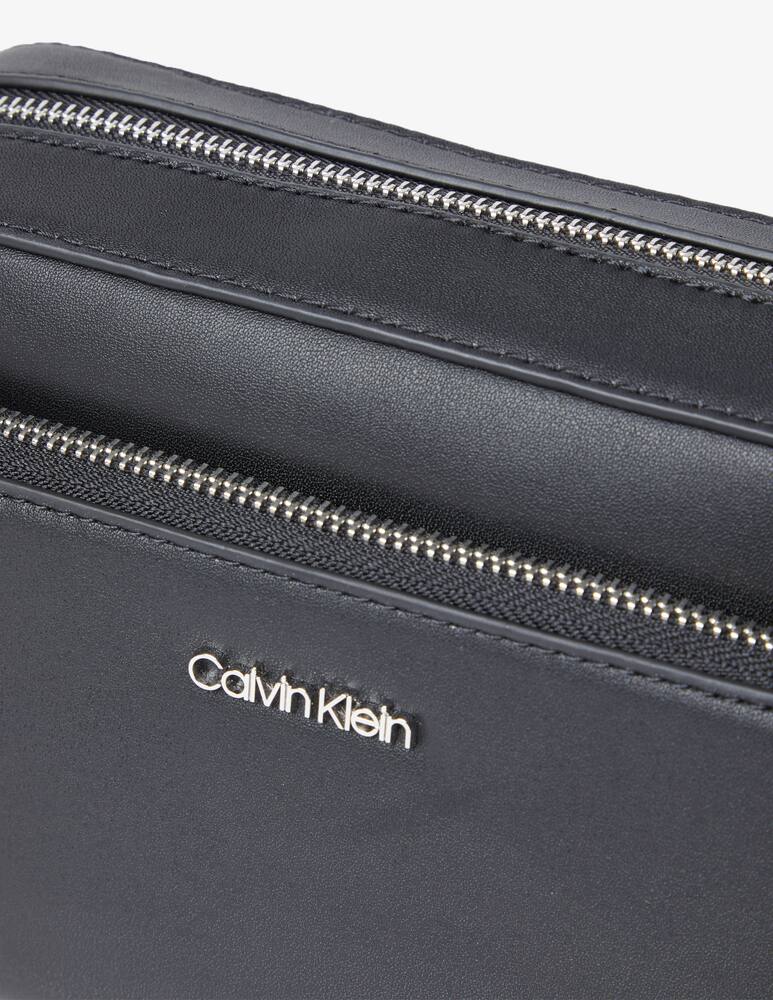 rinascente Calvin Klein Borsa camera CK