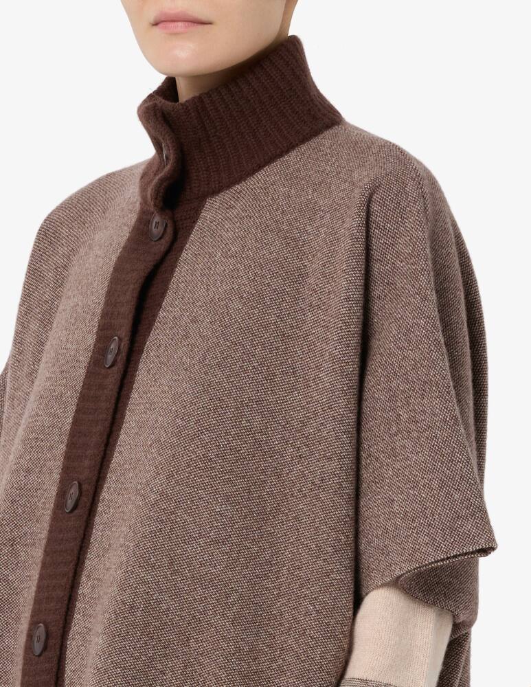 Elizabeth Ascot Cappa con bottoni in misto lana e cashmere - immagine 4 Elizabeth Ascot Cappa con bottoni in misto lana e cashmere - immagine 4