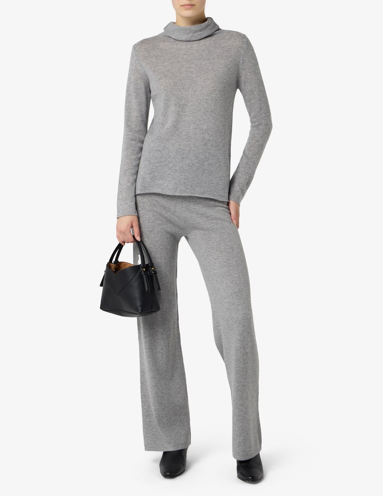 Pure Cashmere Turtle neck jumper - picture 2 Pure Cashmere Turtle neck jumper - picture 2