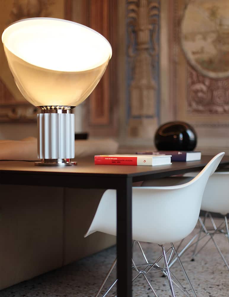 Flos Lampada da tavolo Taccia LED Vetro - immagine 2 Flos Lampada da tavolo Taccia LED Vetro - immagine 2