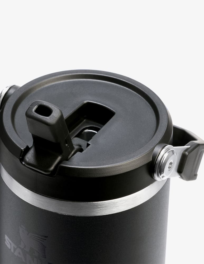 Stanley 1913 Tumbler IceFlow™ Flip Straw 0.89L - picture 3 Stanley 1913 Tumbler IceFlow™ Flip Straw 0.89L - picture 3