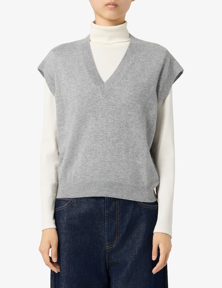 Pure Cashmere V neck vest - picture 1 Pure Cashmere V neck vest - picture 1