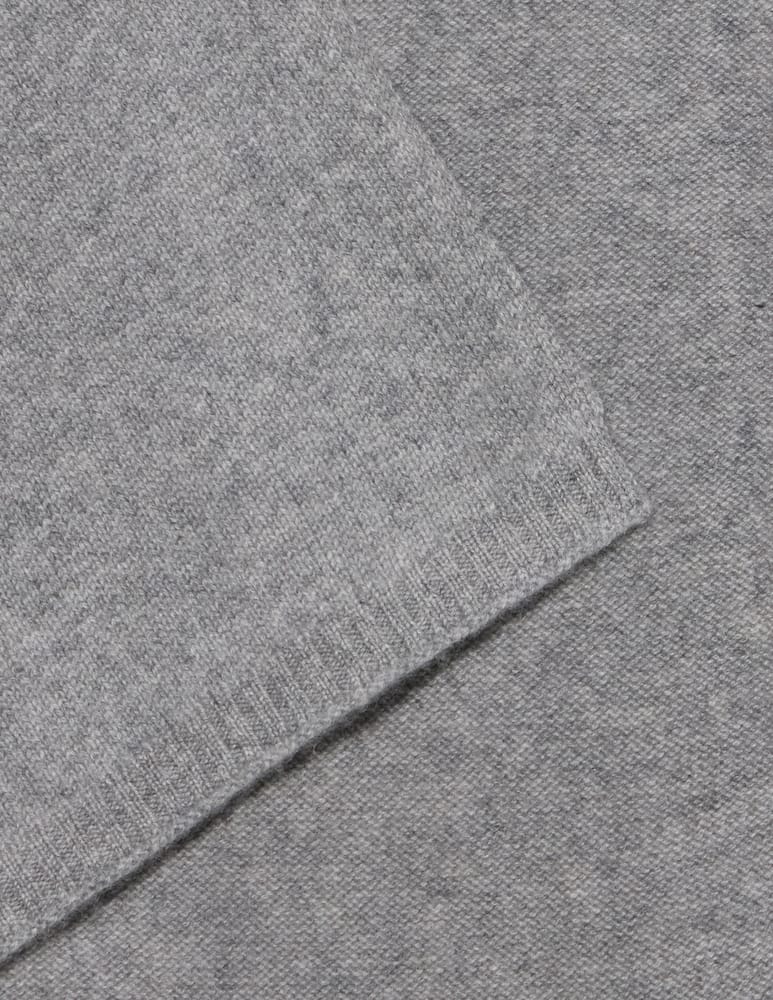 Pure Cashmere Plain scarf - picture 2 Pure Cashmere Plain scarf - picture 2