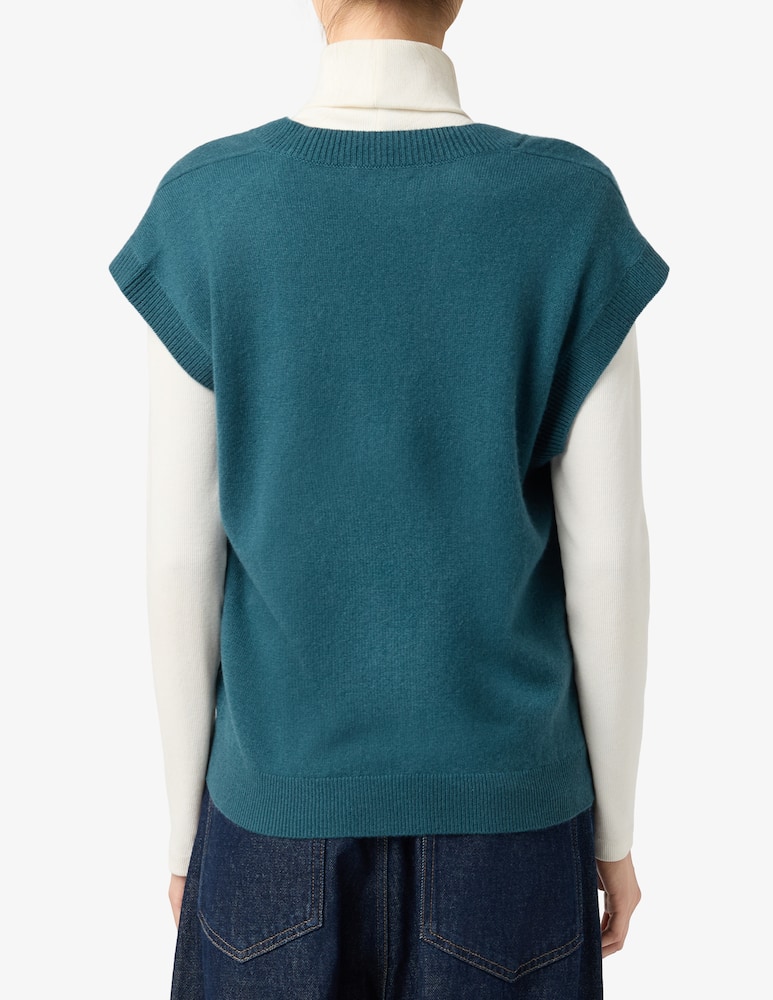 Pure Cashmere V neck gilet - picture 3 Pure Cashmere V neck gilet - picture 3