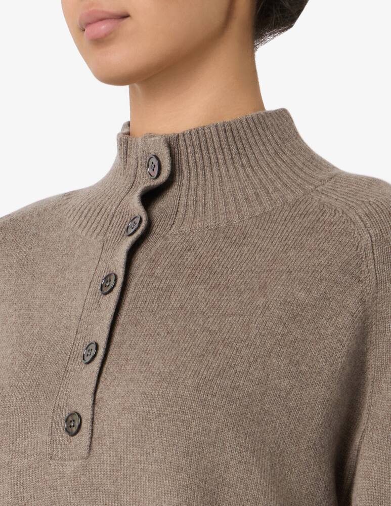 24.7 Studio Buttoned mock neck sweater - picture 4 24.7 Studio Buttoned mock neck sweater - picture 4