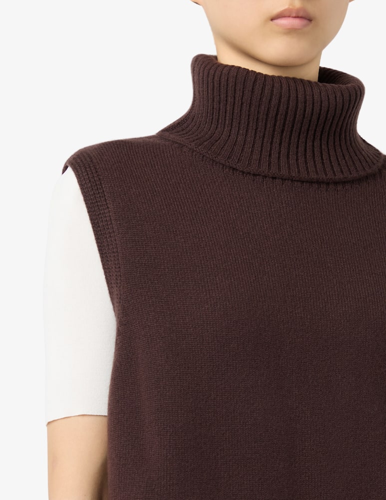 24.7 Studio High neck vest - picture 4 24.7 Studio High neck vest - picture 4