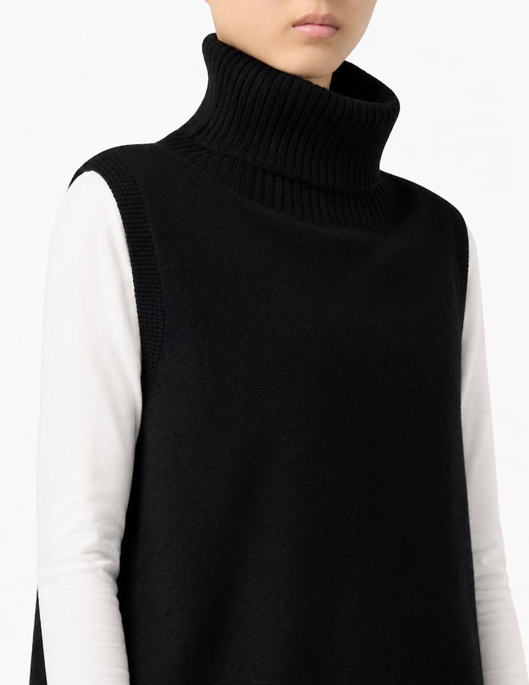 24.7 Studio High neck vest - picture 4 24.7 Studio High neck vest - picture 4