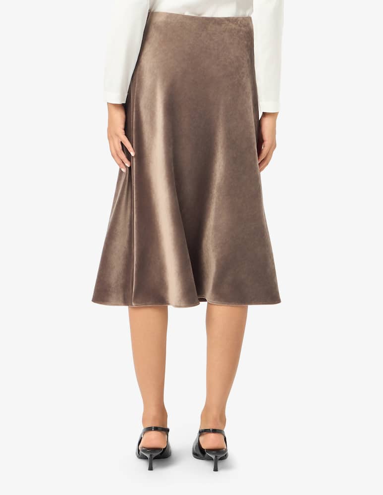 Elizabeth Ascot Velvet midi skirt - picture 3 Elizabeth Ascot Velvet midi skirt - picture 3