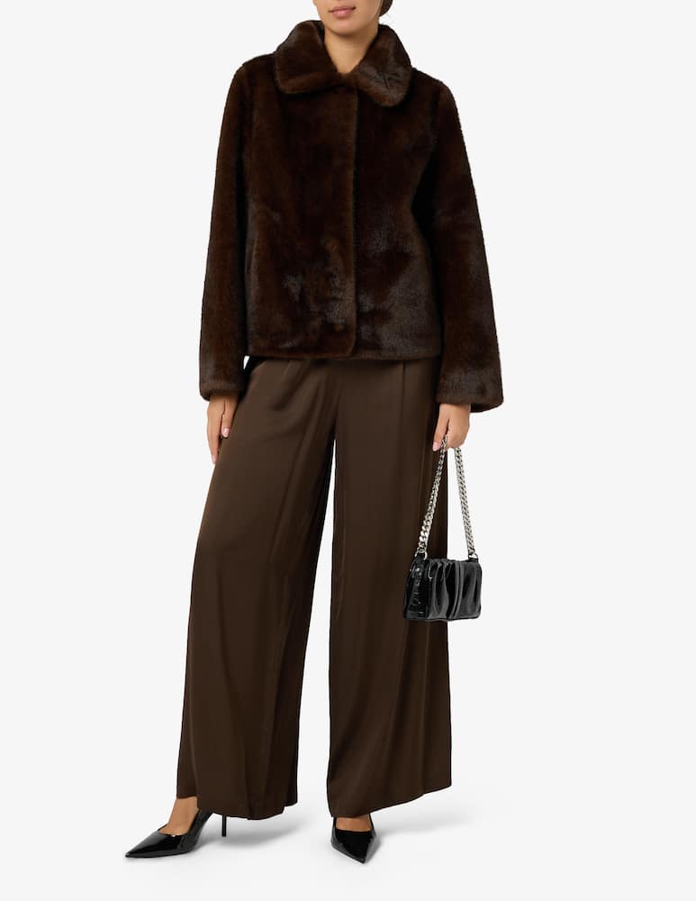 Elizabeth Ascot Faux fur coat - picture 2 Elizabeth Ascot Faux fur coat - picture 2
