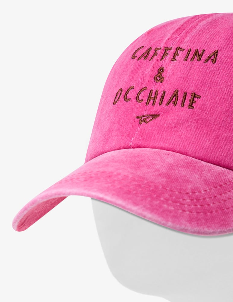 rinascente Linea Daria Cappello con visiera Caffeina e occhiaie