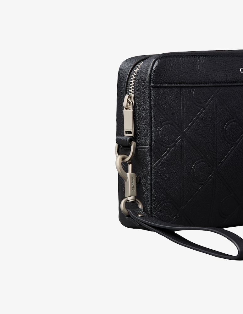 rinascente Calvin Klein Pouch goffrata con logo