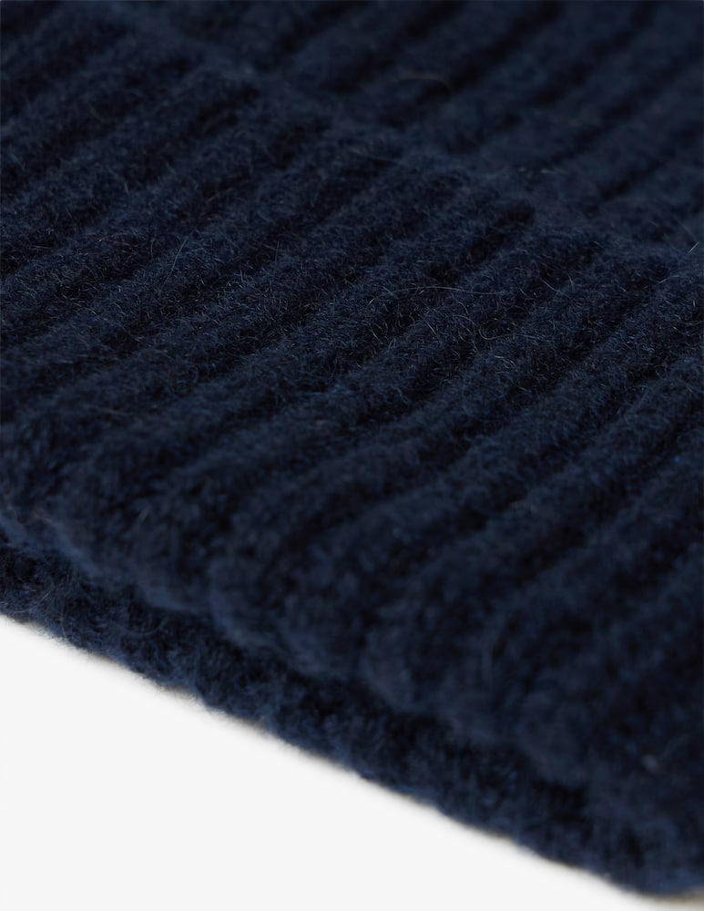 Pure Cashmere Cashmere beanie - picture 4 Pure Cashmere Cashmere beanie - picture 4