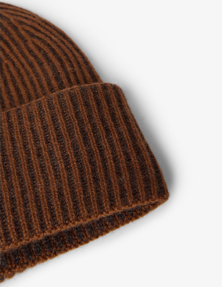 Pure Cashmere Ribbed beanie - picture 4 Pure Cashmere Ribbed beanie - picture 4