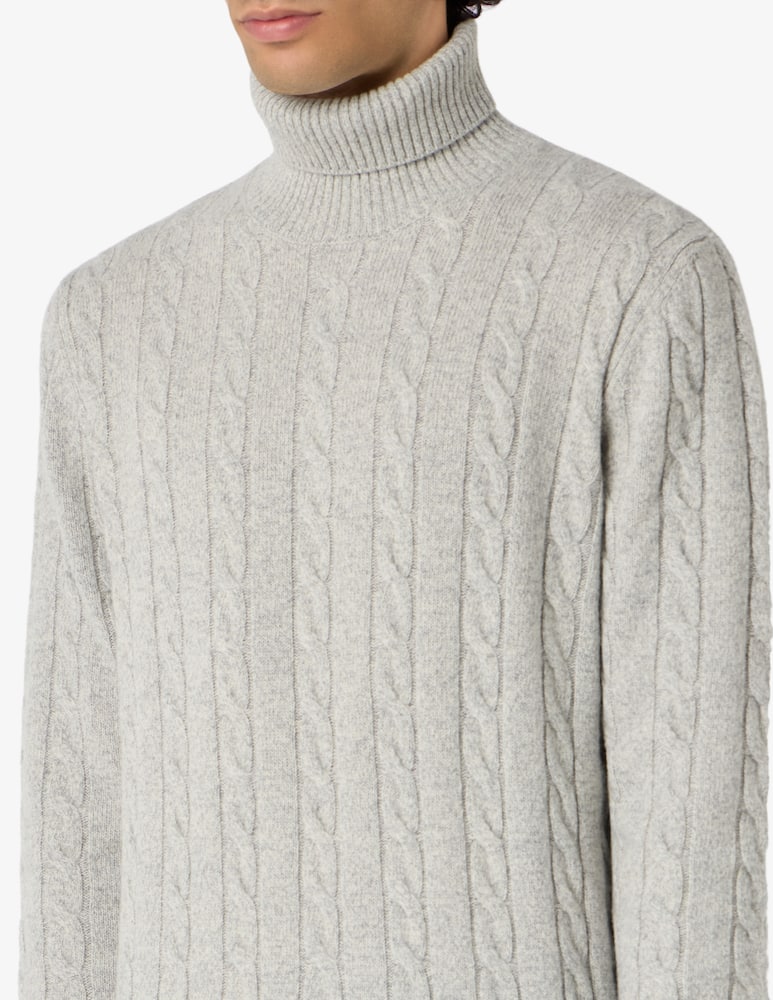 Sartoria Italiana Dolcevita a trecce in lana merino extrafine - immagine 4 Sartoria Italiana Dolcevita a trecce in lana merino extrafine - immagine 4
