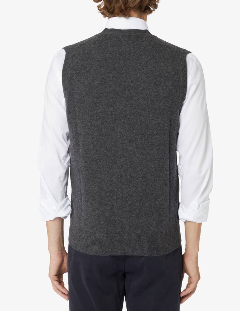 Pure Cashmere Button cashmere vest - Grey - picture 3 Pure Cashmere Button cashmere vest - Grey - picture 3