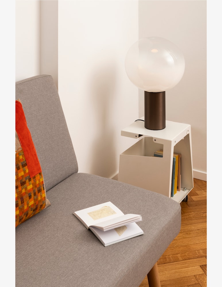 Artemide Lampada da tavolo Laguna 37 - immagine 3 Artemide Lampada da tavolo Laguna 37 - immagine 3