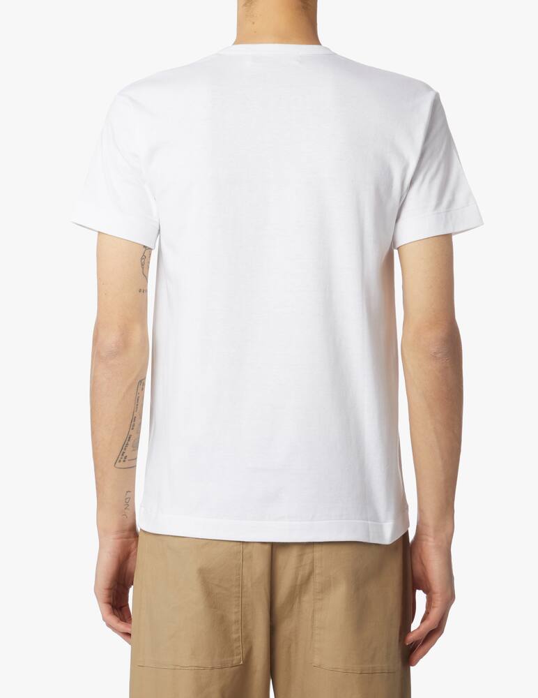 rinascente Comme des Garçons Play T-shirt con stampa a cuore sul fondo 