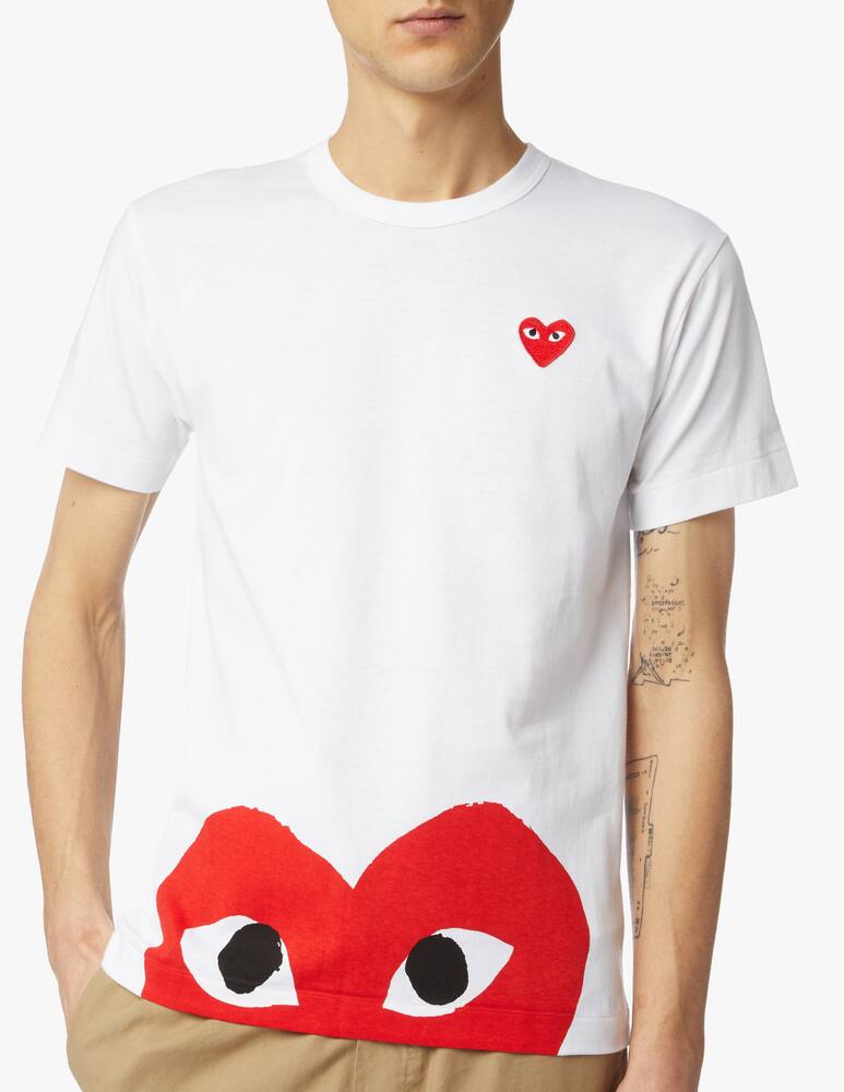 rinascente Comme des Garçons Play T-shirt con stampa a cuore sul fondo 