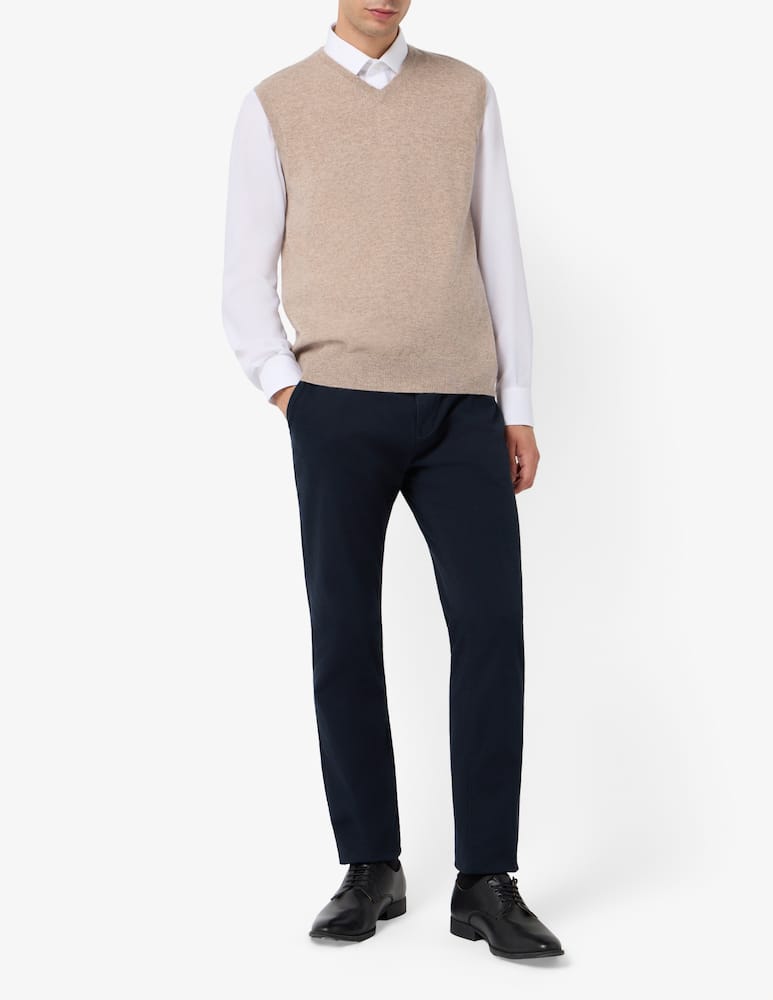 Pure Cashmere V-neck cashmere gilet - picture 2 Pure Cashmere V-neck cashmere gilet - picture 2