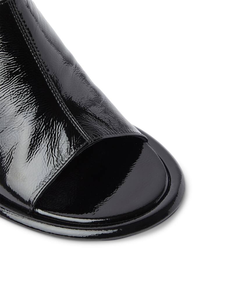 rinascente Khaite Sandali con tacco in pelle verniciata Watts - nero