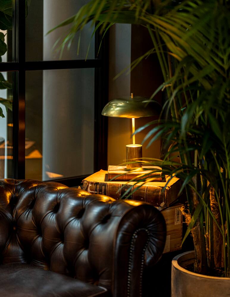 rinascente Renzo Serafini Orbita Bat Table Lamp