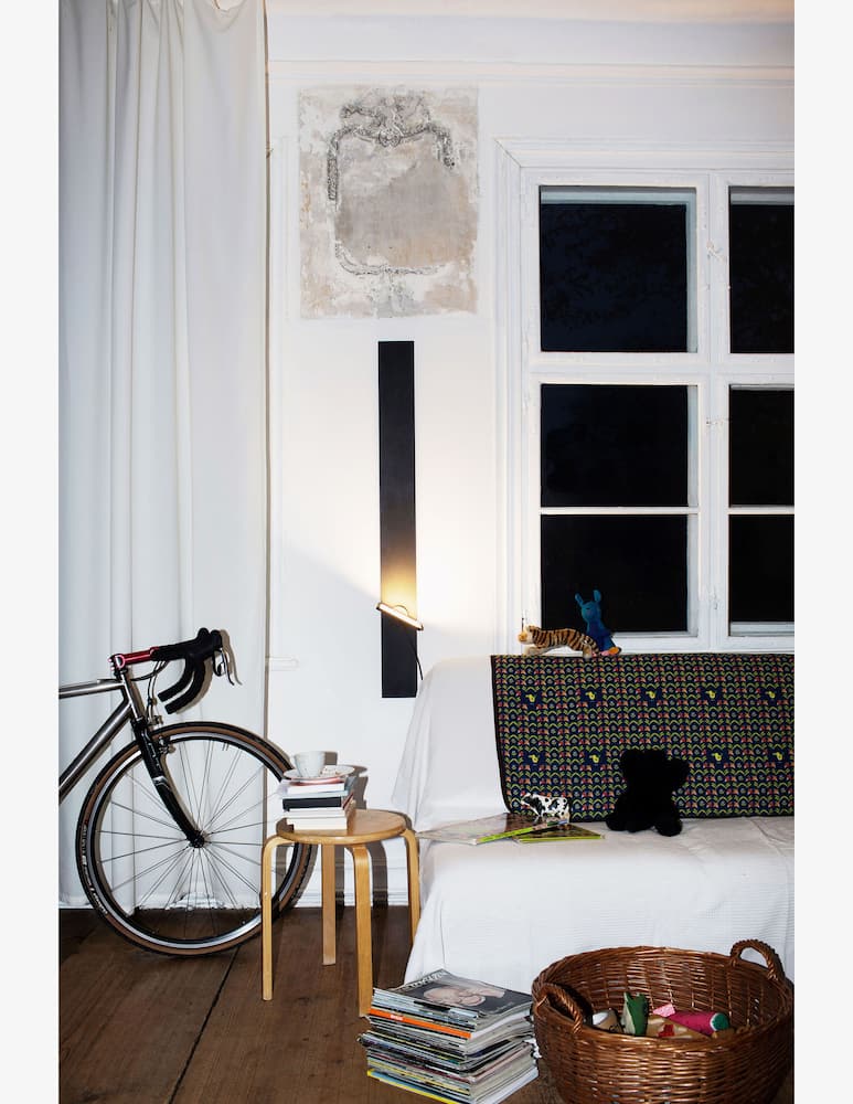 From Lighting Piazza Linear Ceiling Lamp - picture 3 From Lighting Piazza Linear Ceiling Lamp - picture 3