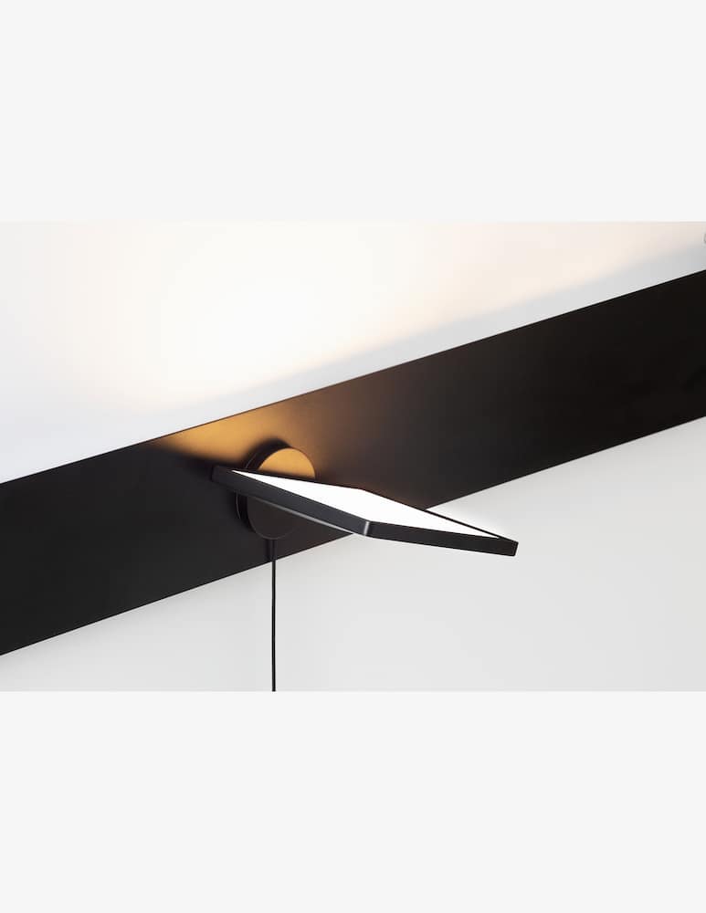 From Lighting Piazza Linear Ceiling Lamp - picture 4 From Lighting Piazza Linear Ceiling Lamp - picture 4