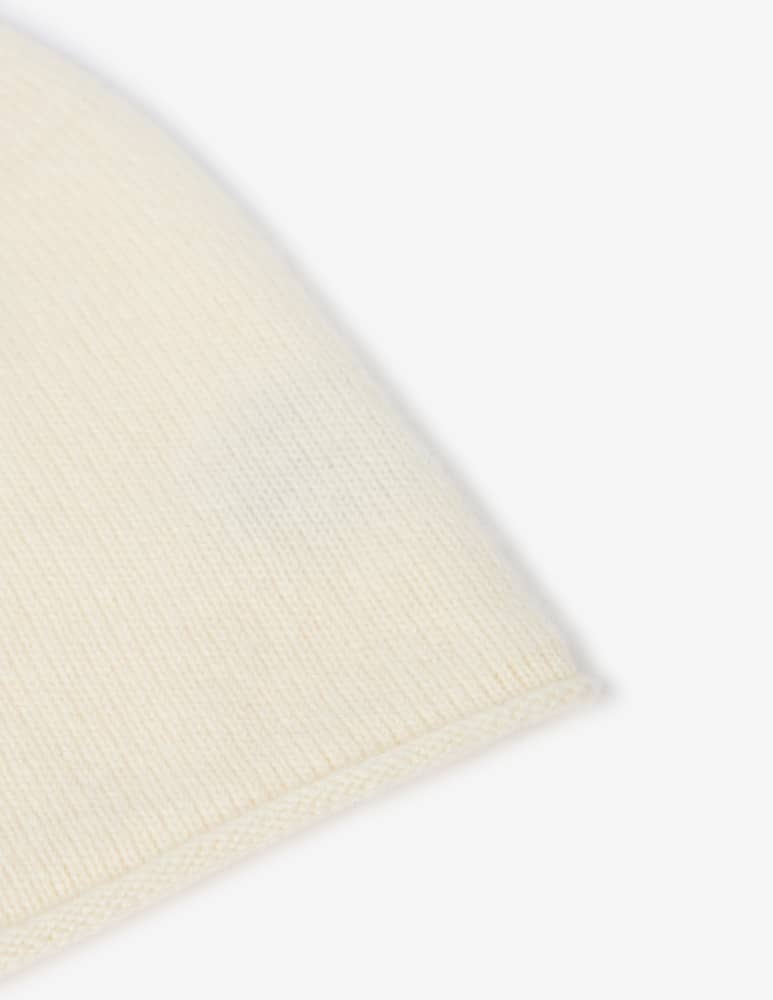 Pure Cashmere Ribbed knit cap - picture 4 Pure Cashmere Ribbed knit cap - picture 4
