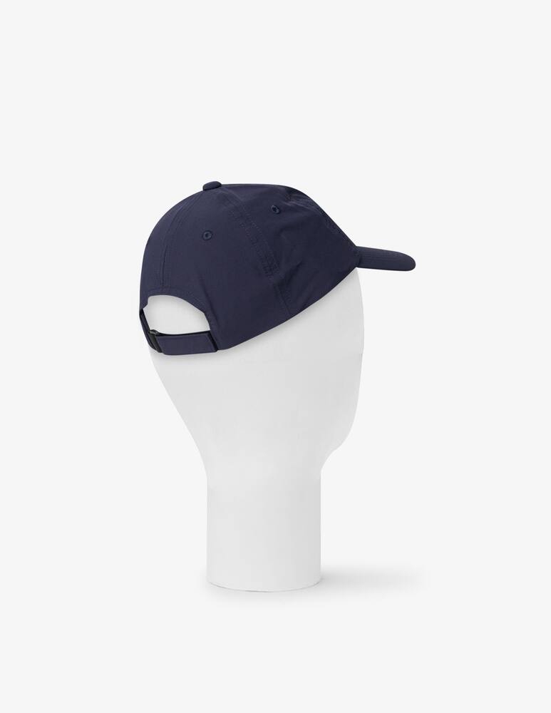 rinascente EA7 Train core cap with label