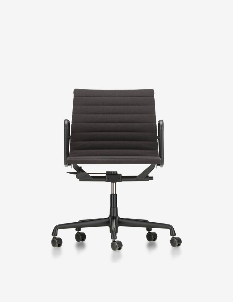 Vitra Sedia operativa Chair EA 117 - immagine 1 Vitra Sedia operativa Chair EA 117 - immagine 1