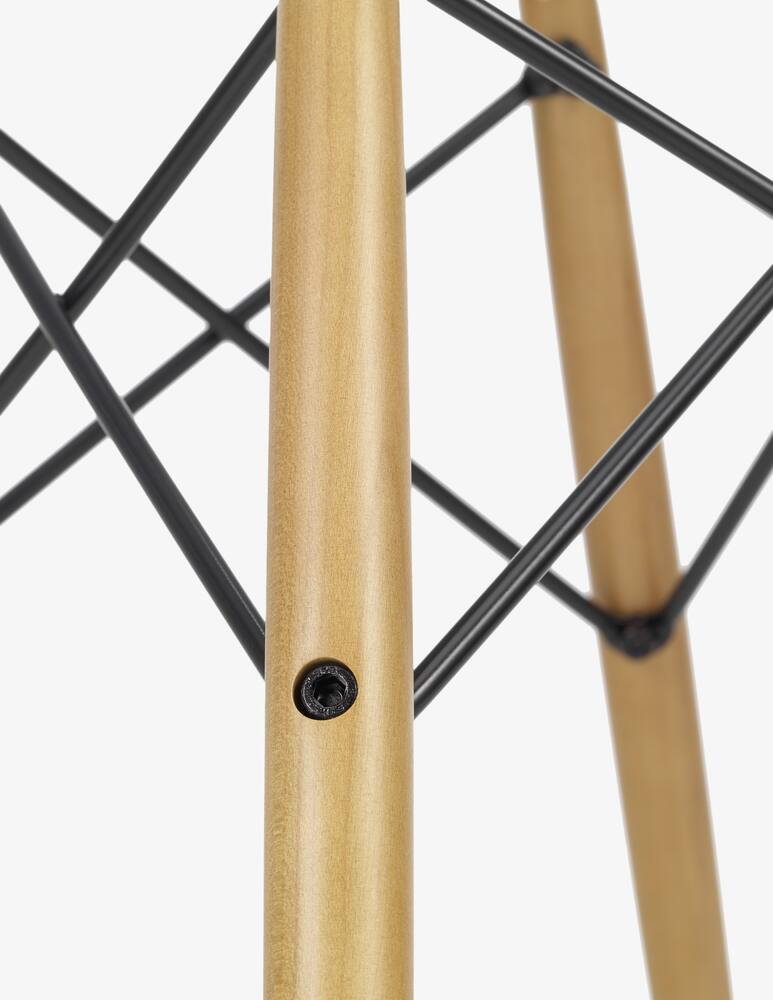 rinascente Vitra Eames Plastic Armchair DAW