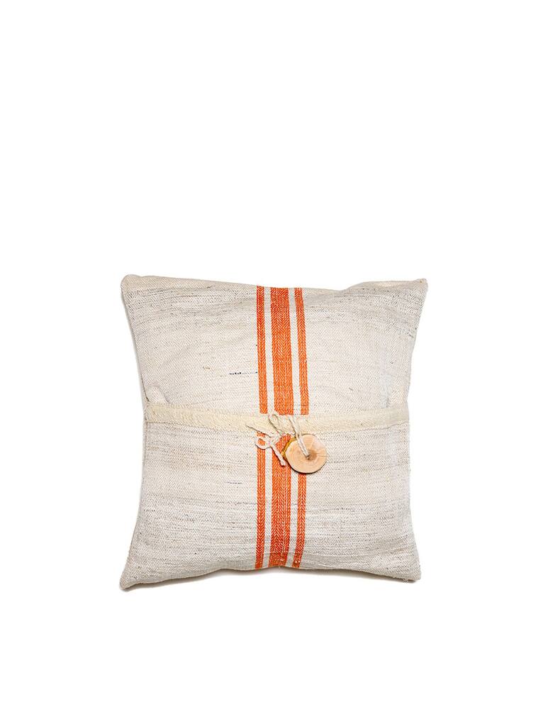 rinascente Le Botteghe su Gologone Cuscino In Lino Con Bottoni Di Ginepro - Coll. Pane