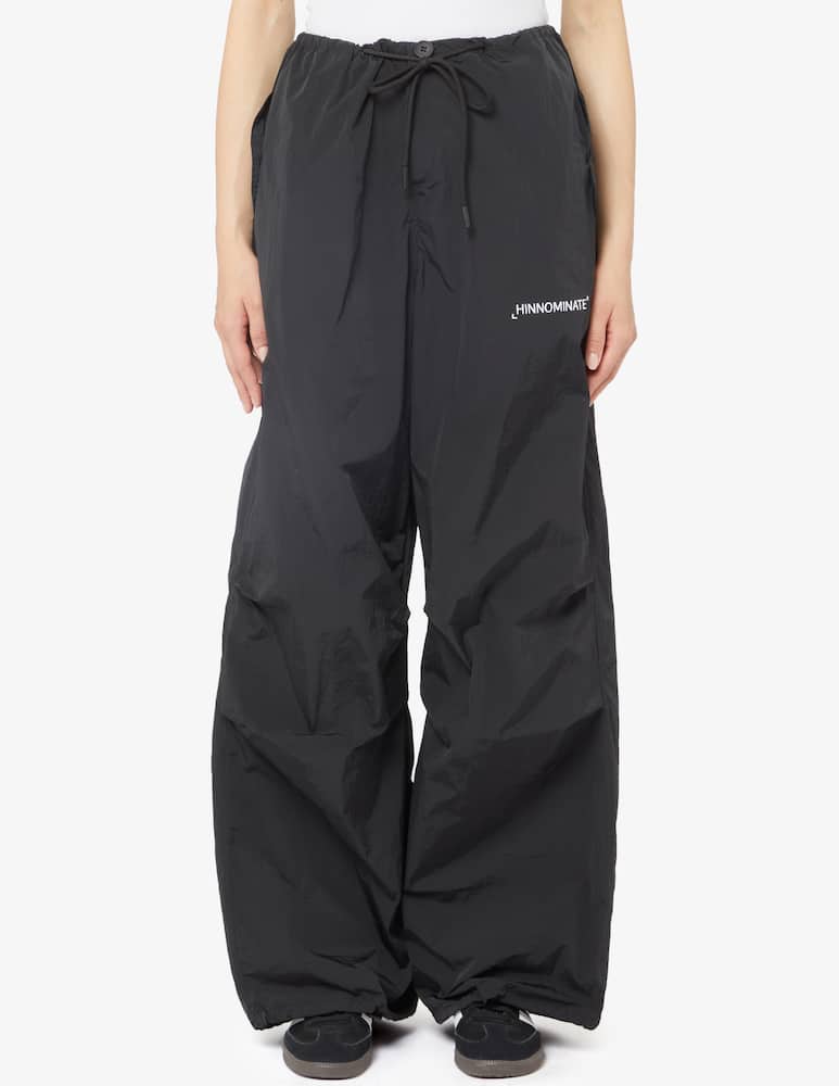 HINNOMINATE Pantalone in nylon a vita alta con stampa - immagine 1