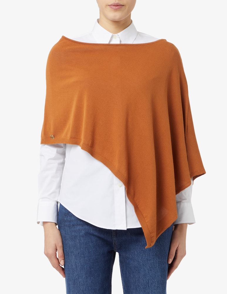 Manila Grace Knitted cape - picture 1 Manila Grace Knitted cape - picture 1