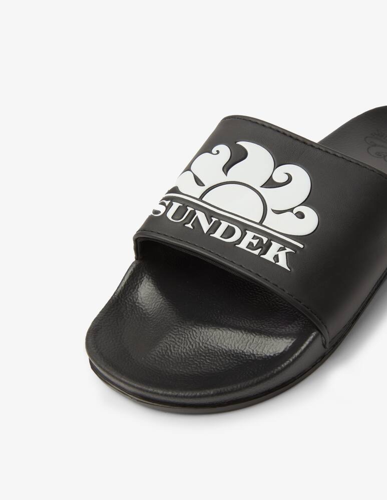 rinascente Sundek Ciabatte logo contrasto