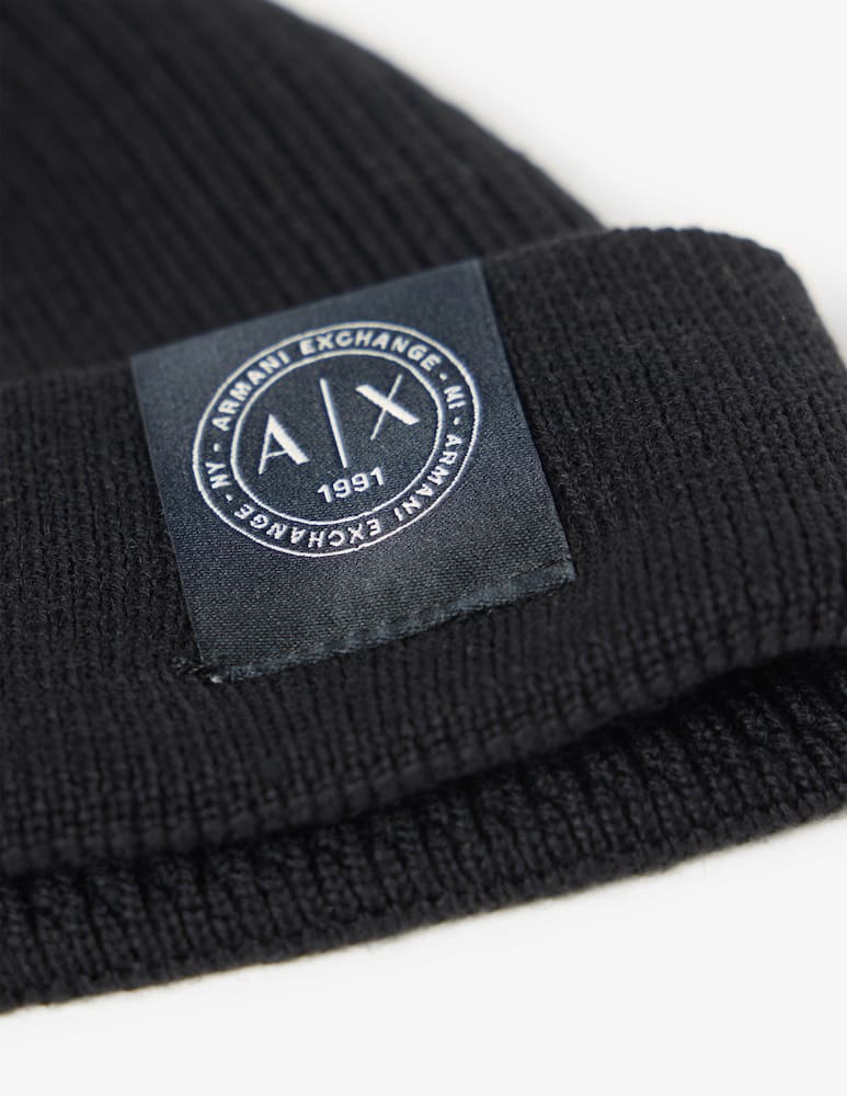 Armani Exchange Beanie hat with logo patch - picture 4 Armani Exchange Beanie hat with logo patch - picture 4