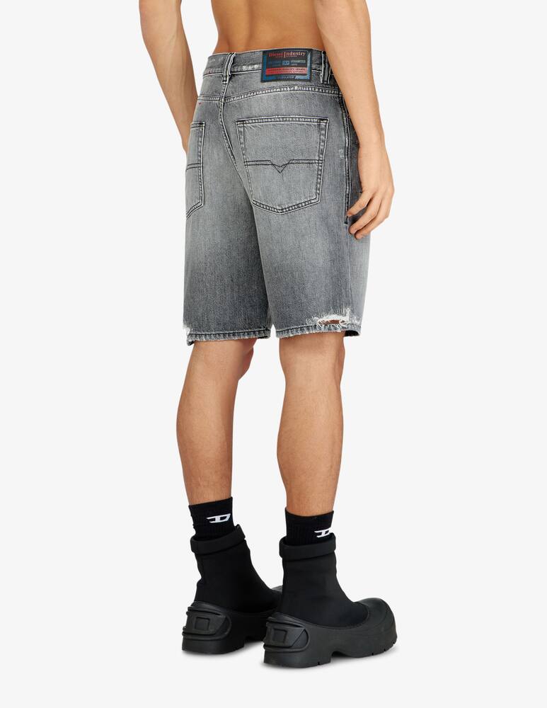Diesel Bermuda jeans casual - immagine 3 Diesel Bermuda jeans casual - immagine 3