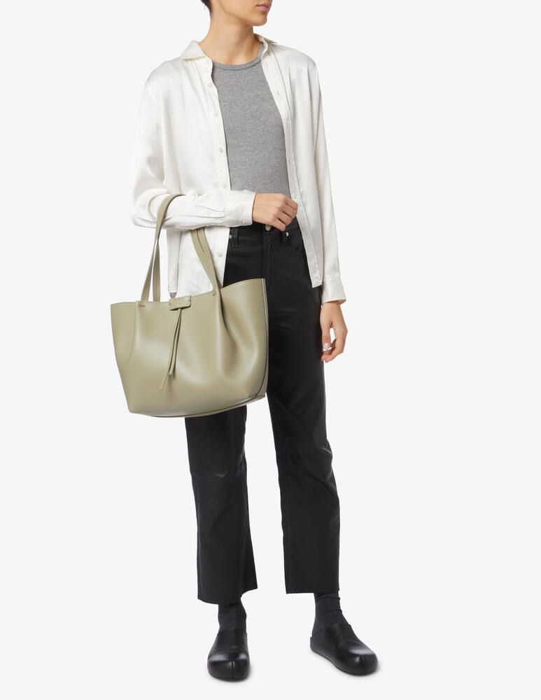 Patrizia Pepe Pepecity leather bag - picture 2 Patrizia Pepe Pepecity leather bag - picture 2