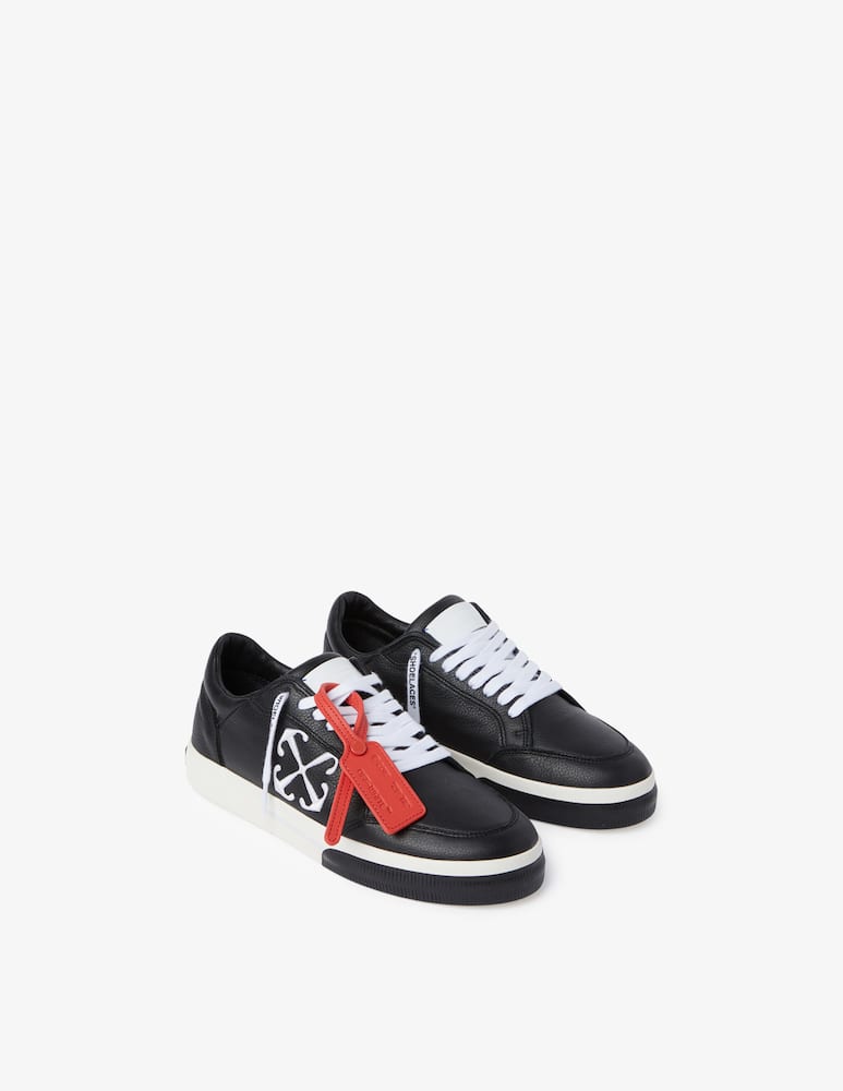 Off-White New low vulcanized leather sneakers - picture 2 Off-White New low vulcanized leather sneakers - picture 2