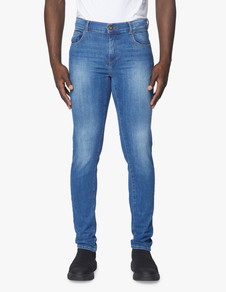 rinascente Trussardi 370 close  light cross jeans